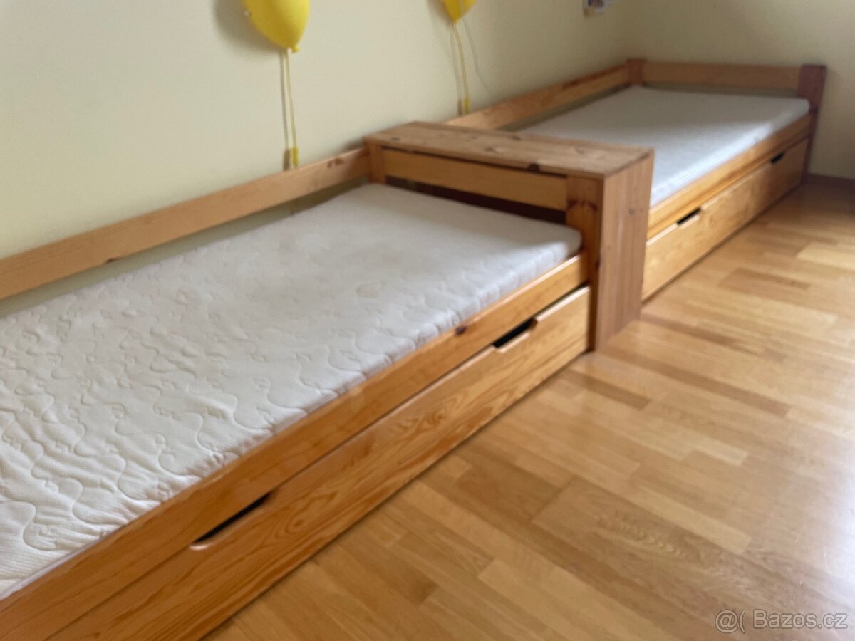 2x dětská postel z masivu 160x90cm vč. matrace
