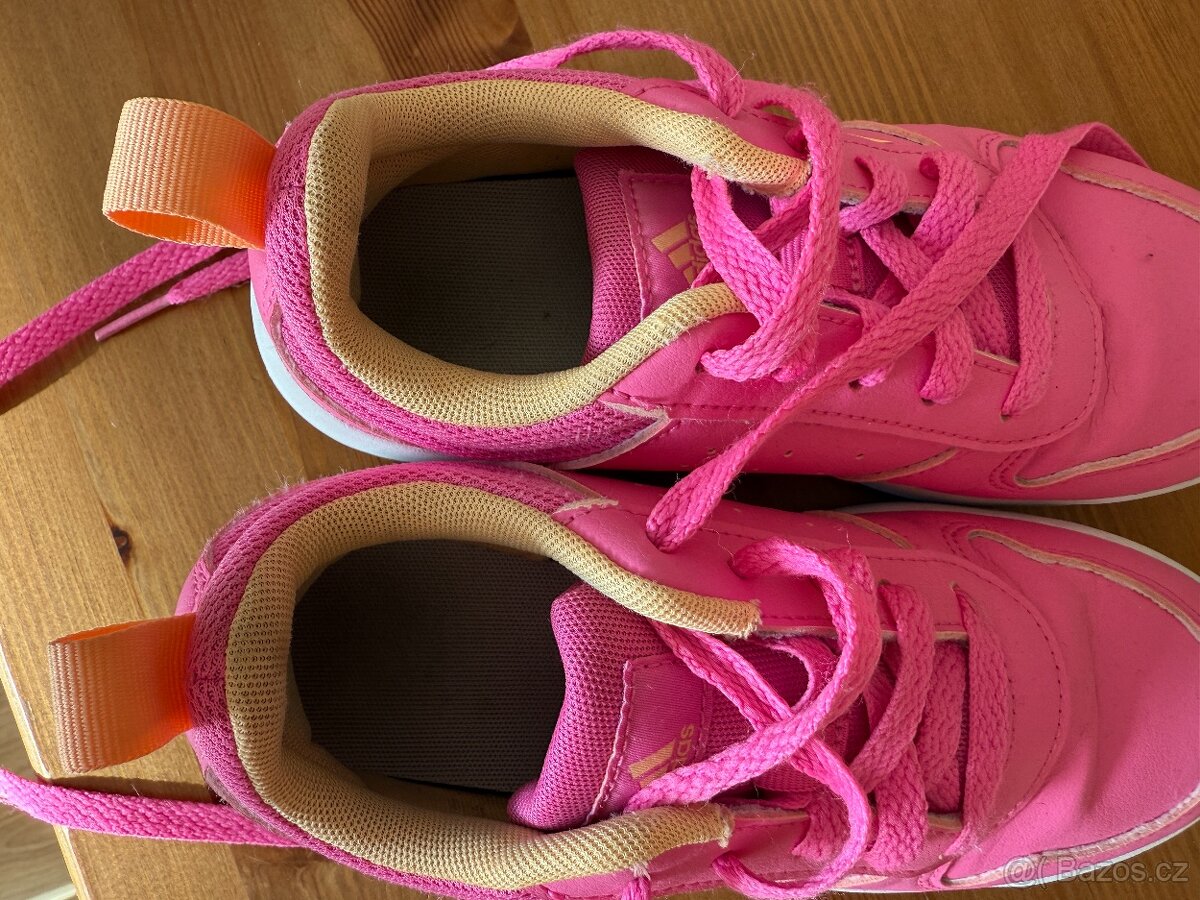 dětské boty Adidas vel. 32, barva růžová