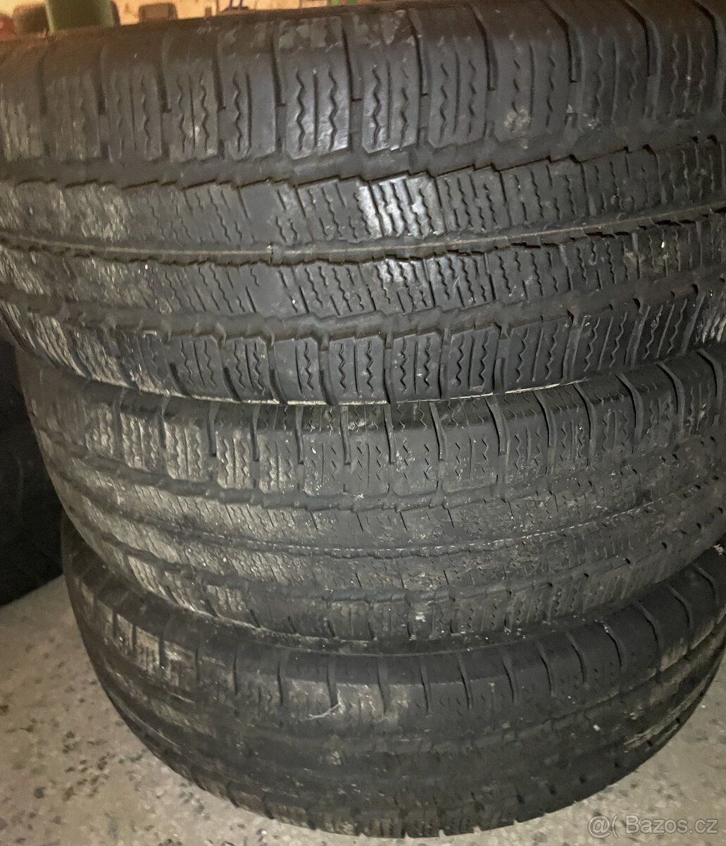 Pneu 215/75 R16C GT Radial