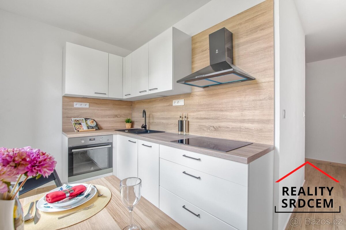 Pronájem družs. bytu o velikosti 2+1+lodžie/55 m2 na ul. Na