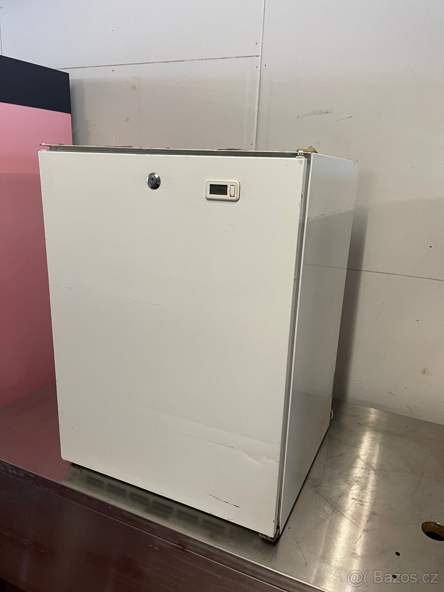 Lednice Liebherr bílá
