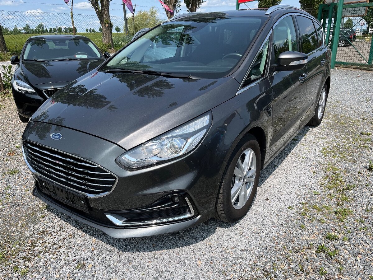 Ford S-MAX 2.0 TDCI TITANIUM Najeto 110t Facelit