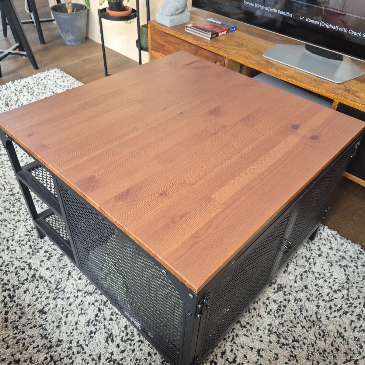 FJÄLLBO Stolek s úlož.prostorem, černá, 68x68x48 cm