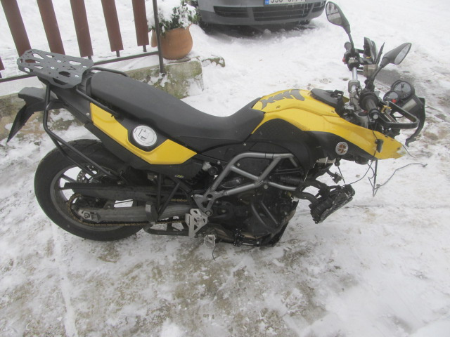 BMW F 650 GS 2012 na díly