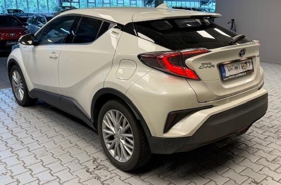 Toyota 1,8 CHR hybrid výbava EXECUTIVE