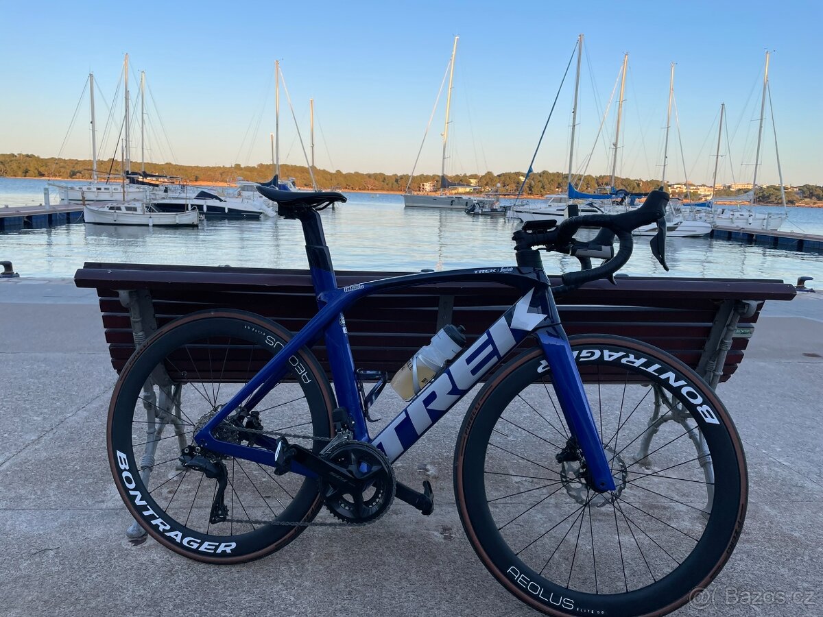 Prodám Trek Madone SL 6 Di2 Gen 6 Hex Blue vel. 56