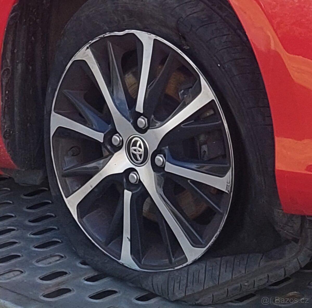 Koupím tento typ alu na Toyota Yaris. Min.2 kusy.