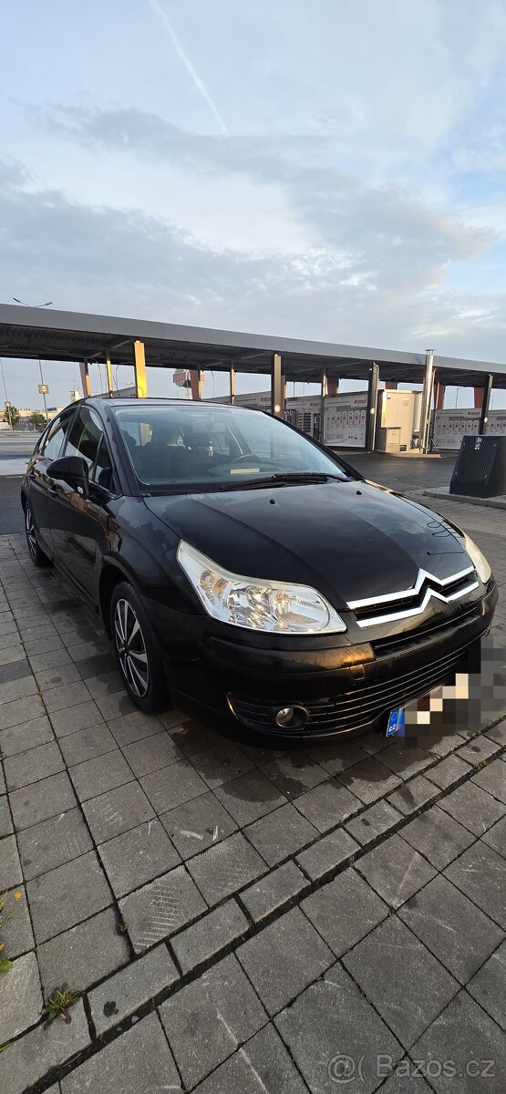Citroen C4 hatchback black