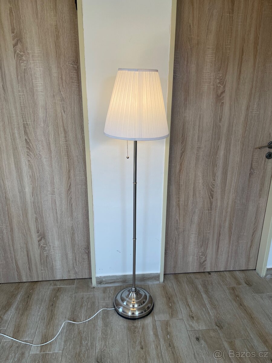 IKEA ÅRSTID Stojací lampa