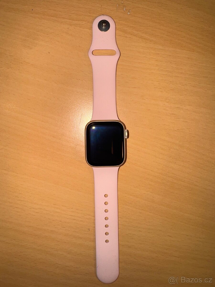 Apple Watch SE (2. Gen) 40mm Starlight GPS - ZÁRUKA 12 MĚSÍC