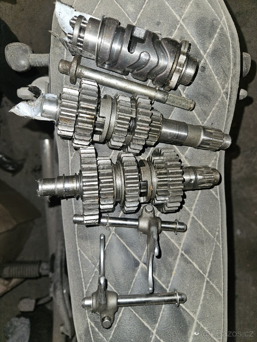 Yamaha XT SR 500 převodovka