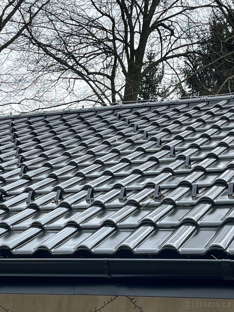 Střešní tašky černé lesklé