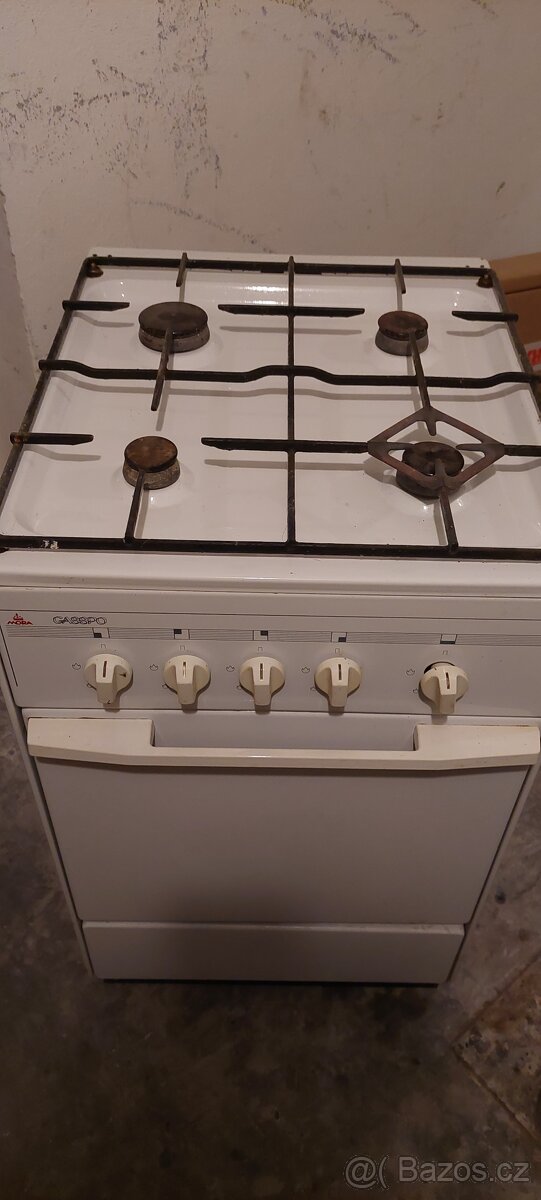 Plynový sporák s troubou - Mora