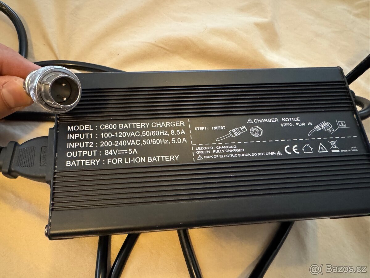 Nabíječka baterií Li-Ion 84V/5A