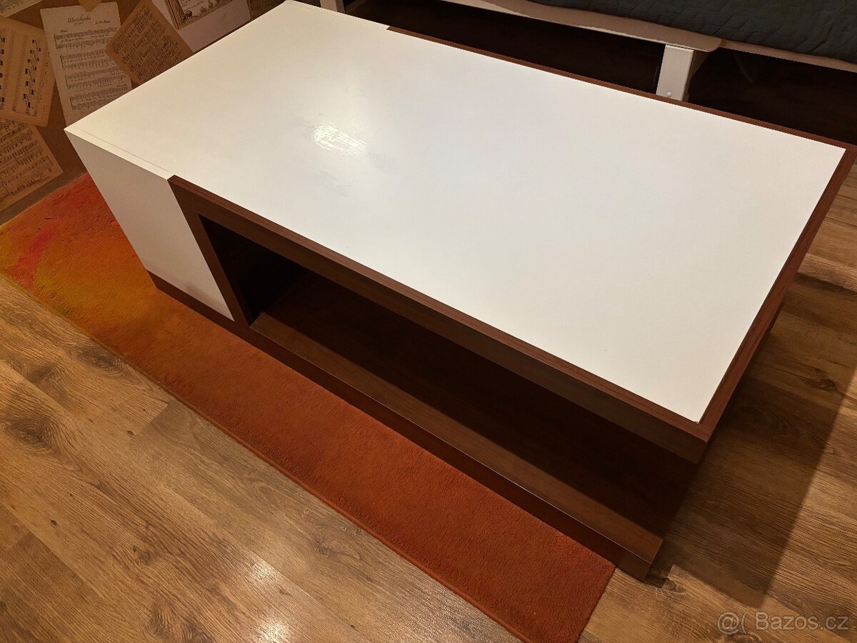 Konferenční stolek