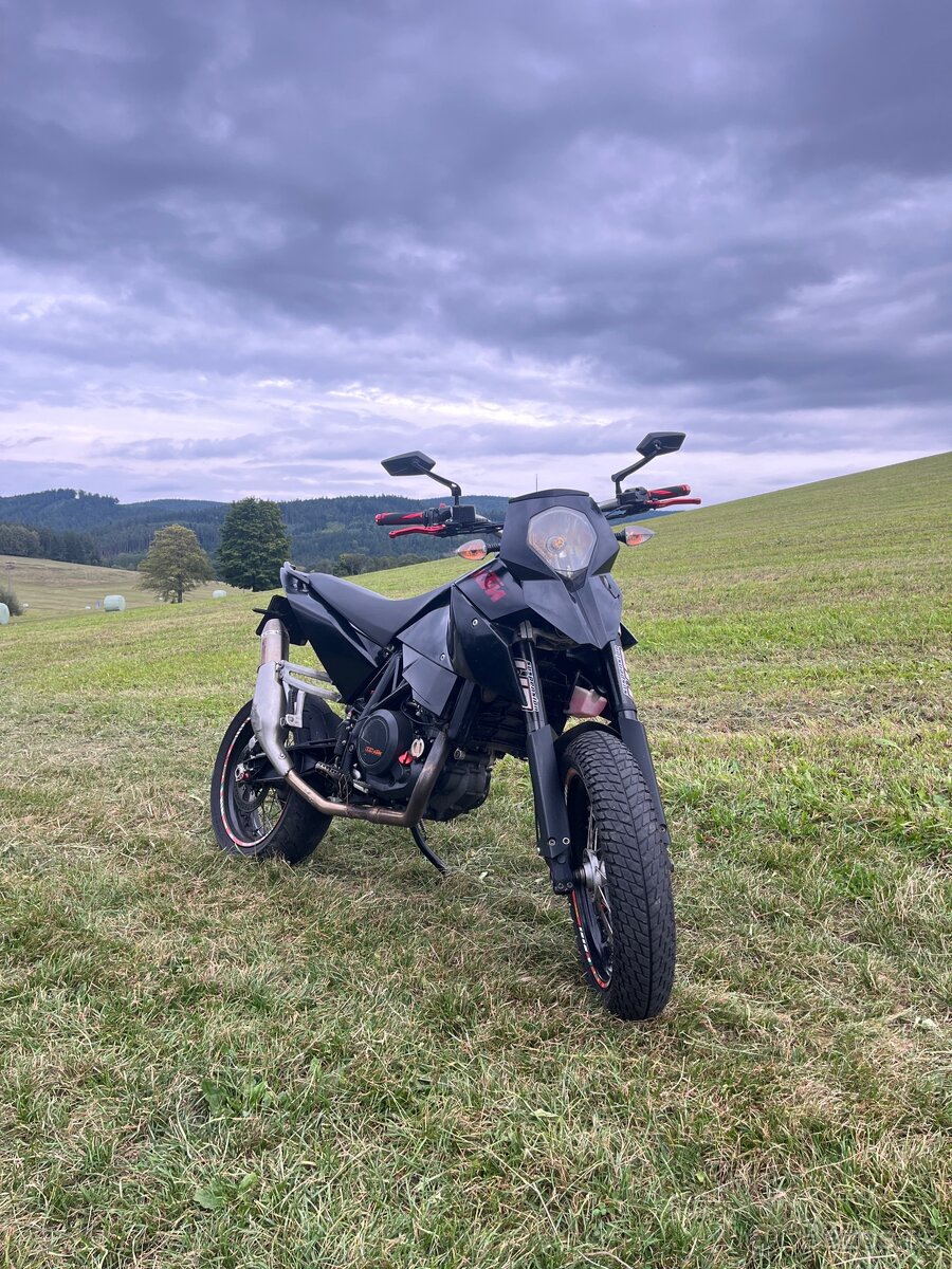 KTM 690SM