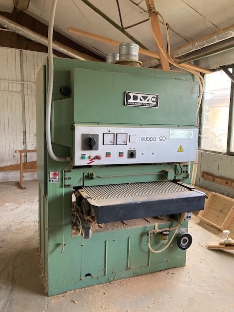 širokopásová bruska