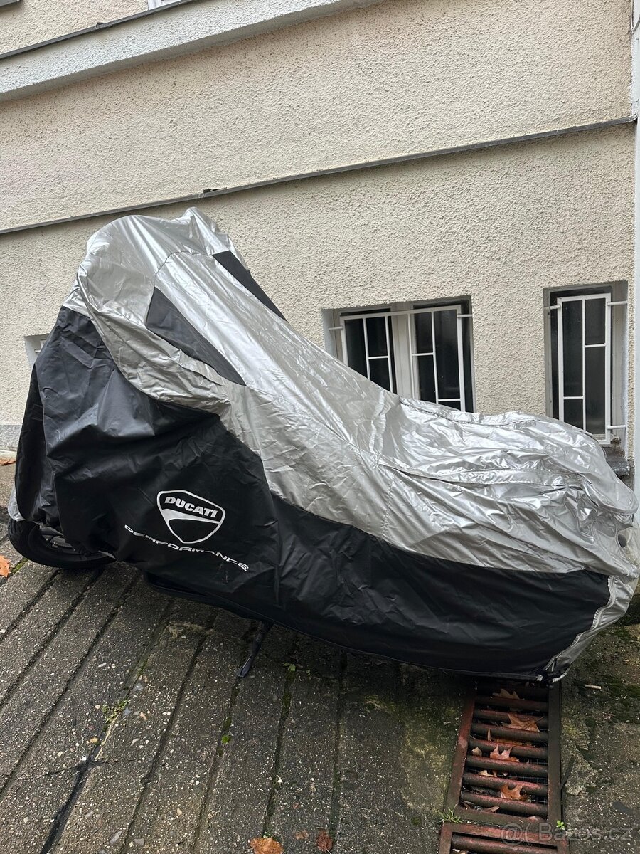 Plachta na moto Ducati Multistrada