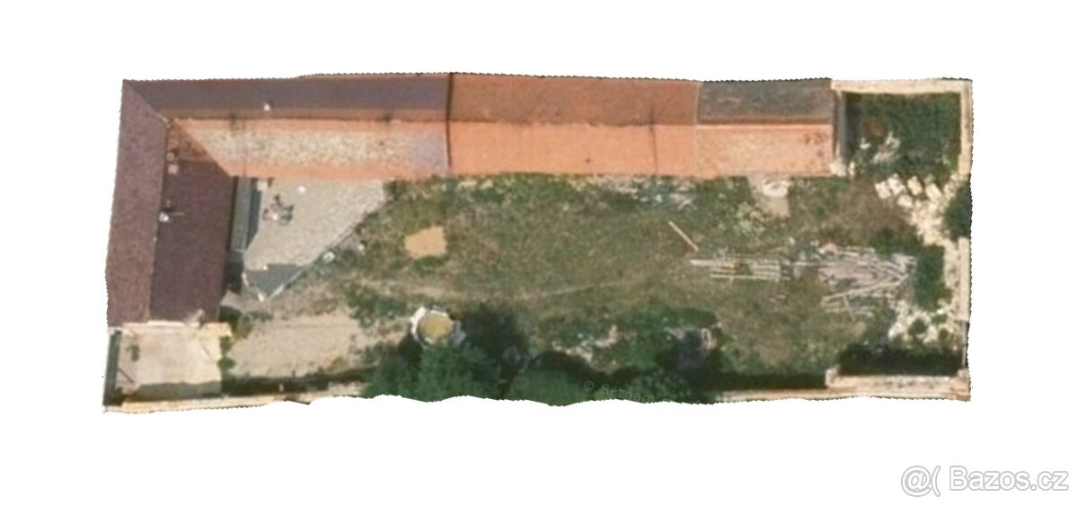 Rodinný dům / Bývalá hospodářská usedlost -1500 m2