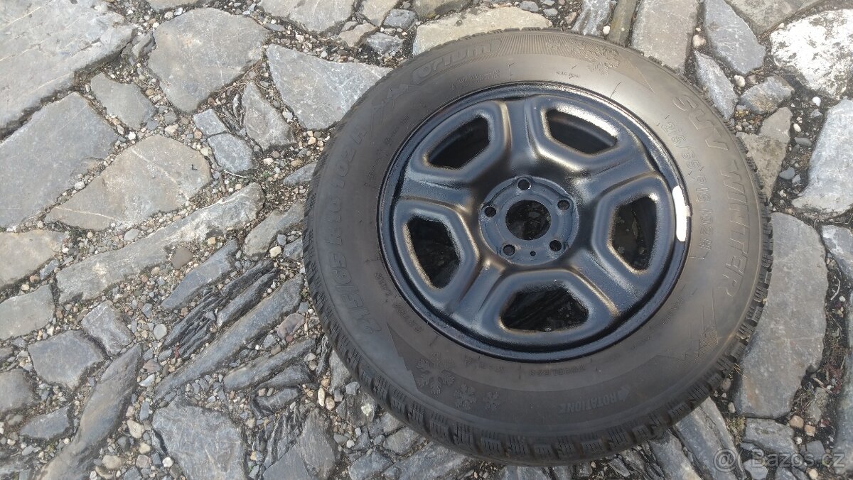 ZIMNÍ 215 65 16 + DISKY 16 5X114,3 DACIA DUSTER