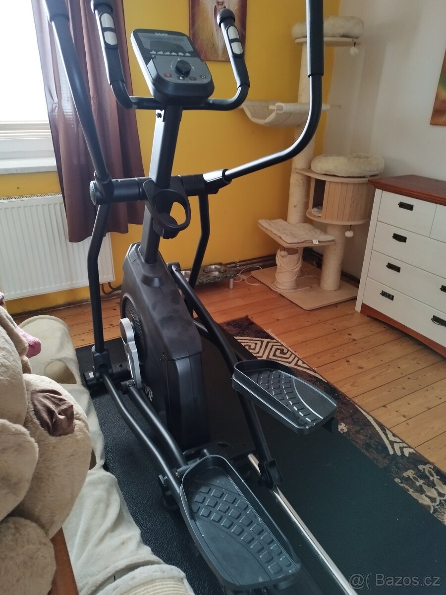 Eliptický trenažér TRINFIT Monta C550i