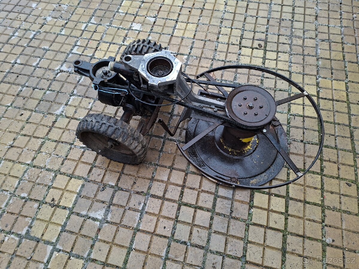 vari sekačka BDR 700