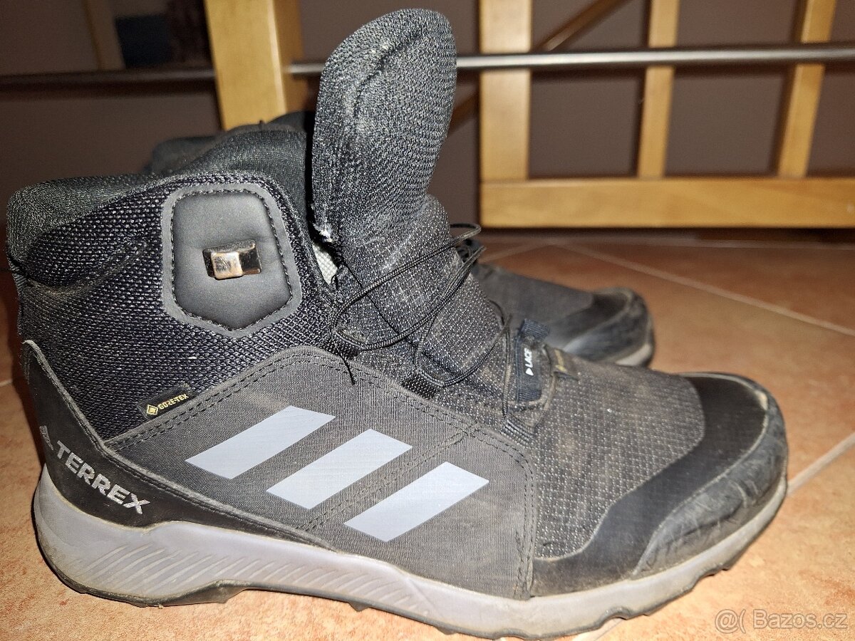 Prodáme kotníčkové Adidas Terrex