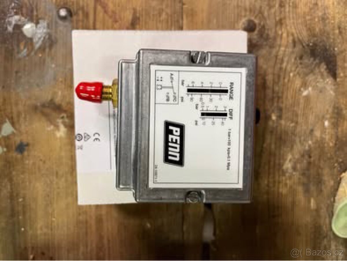 tlakový spínač P77AAA-9300.