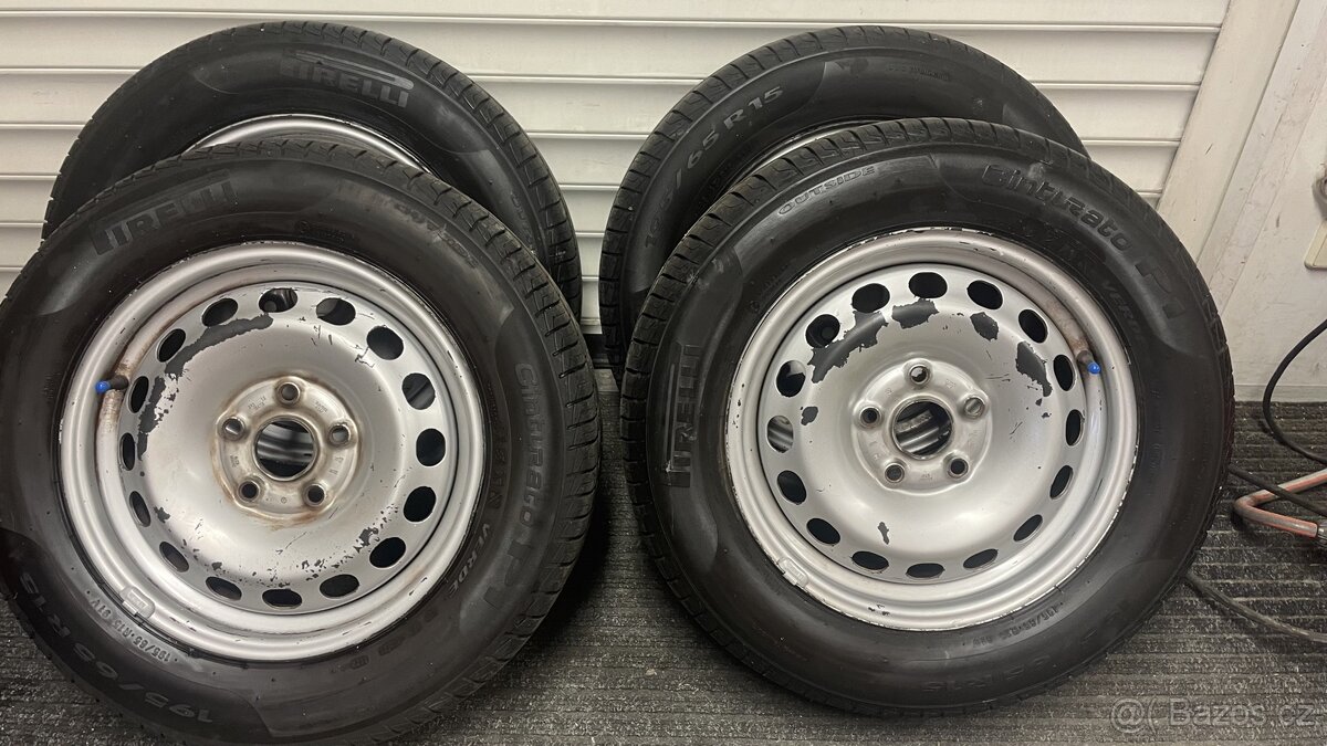 Letní pneu 195/65 R15 Pirelli + disky 5x112