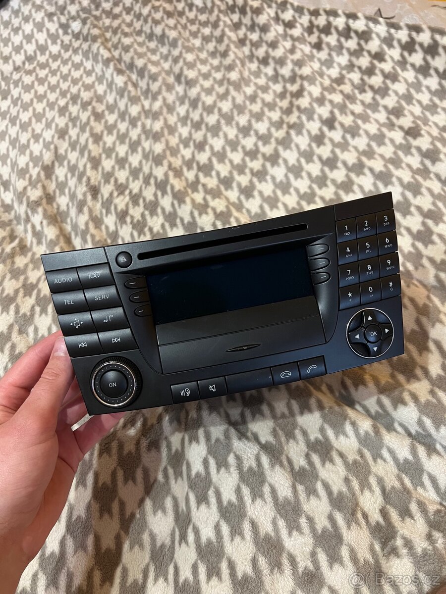 Navigace Mercedes-Benz E W211