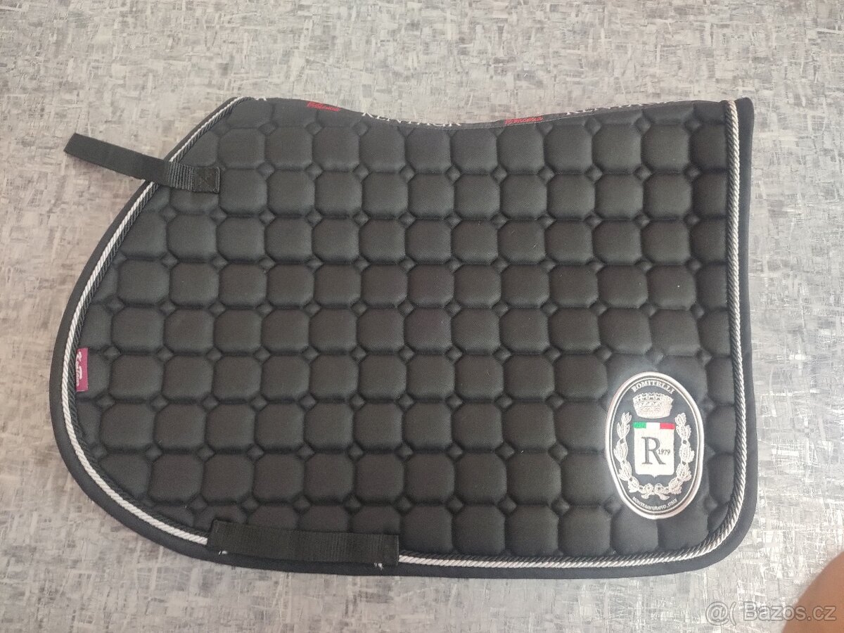 Nová podsedlová dečka