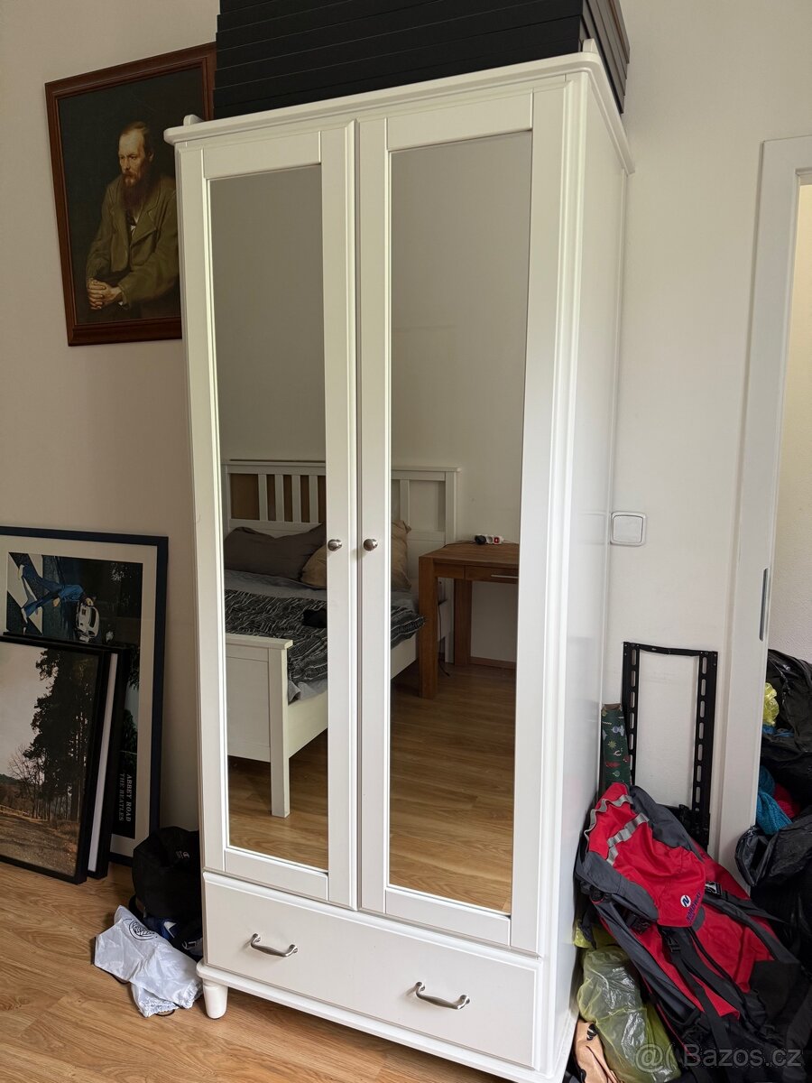 Šatní skříň Ikea