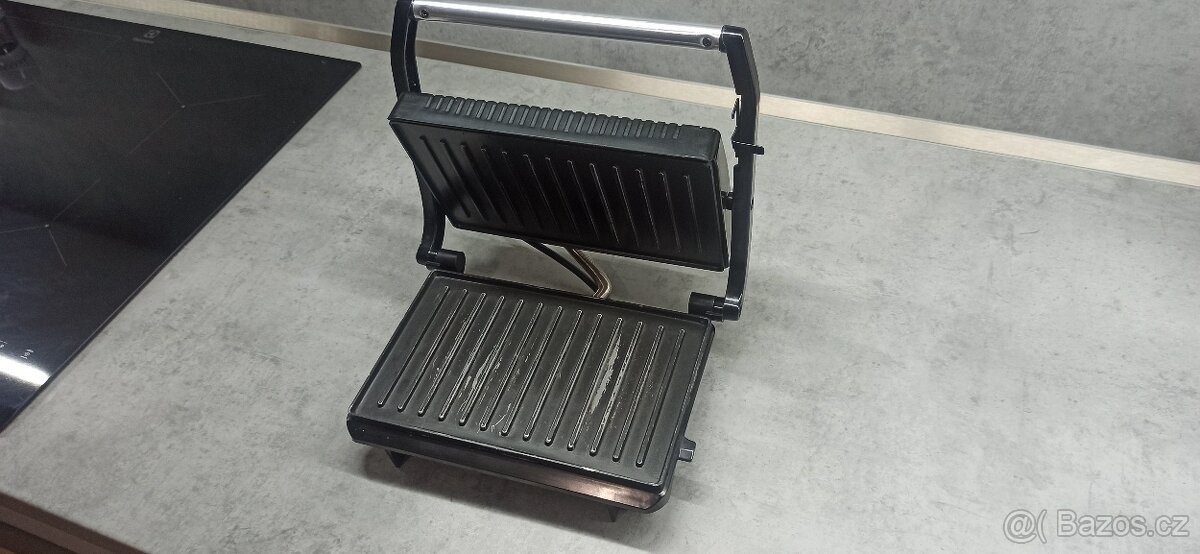 Elektrický kontaktní gril Clatronic