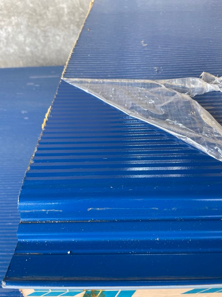 Fasádní stěnový sendvičový PIR panel