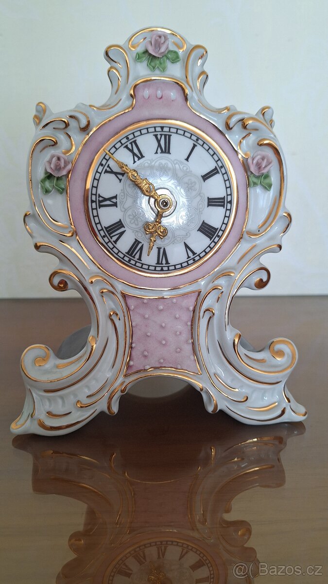 Hodiny porcelánové JOSEFINA ROYAL DUX.