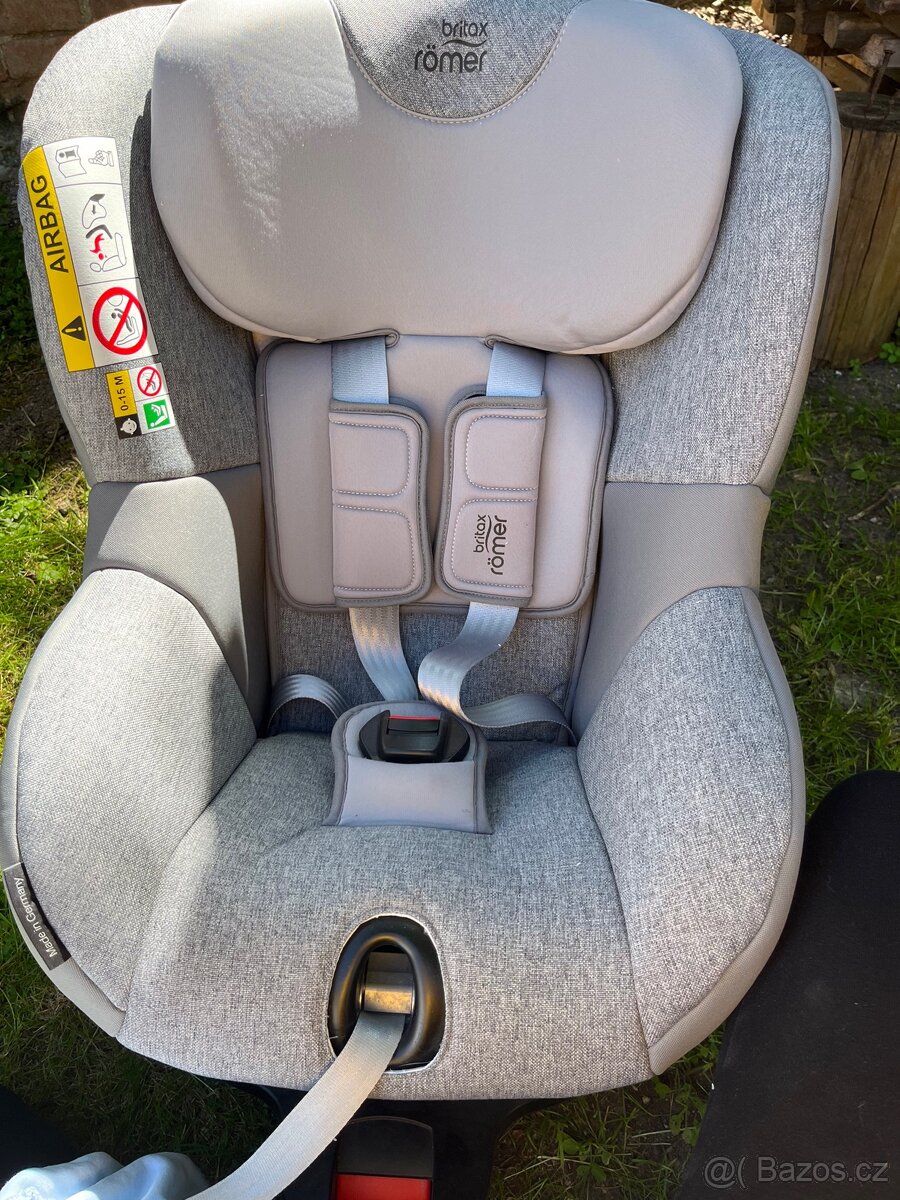 Britax Dualfix M