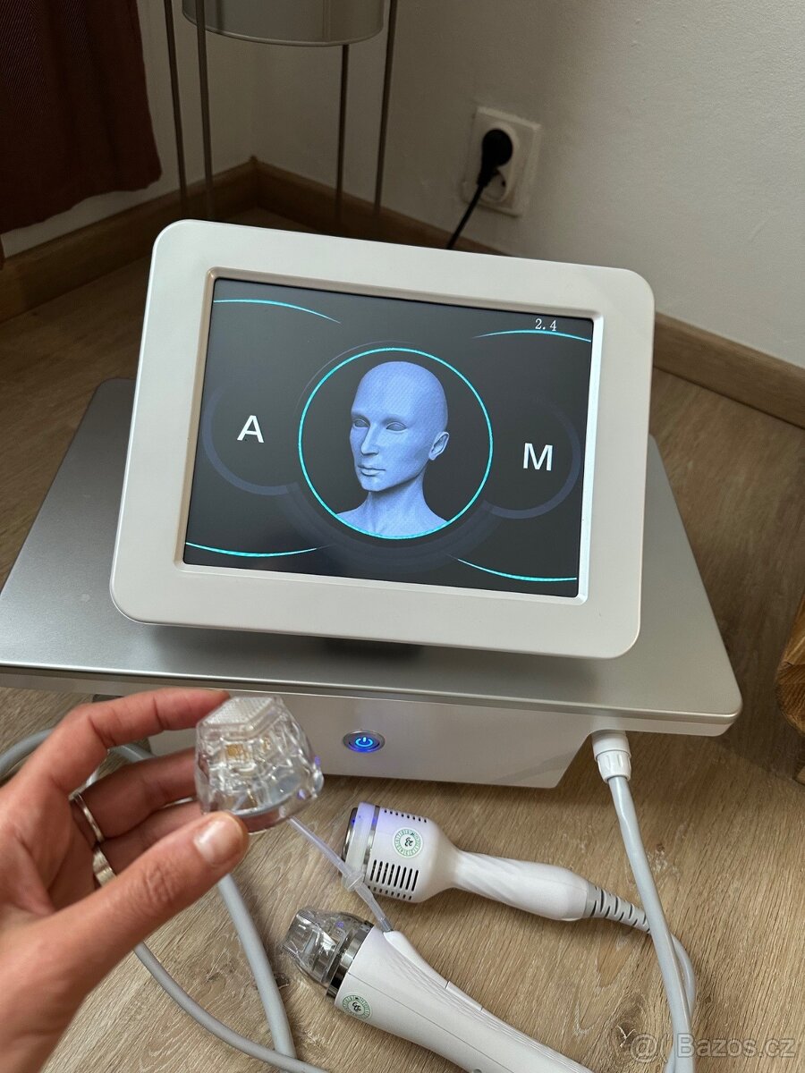 Profi kosmetický přístroj- frakční RF + mikrojehličky až 2mm