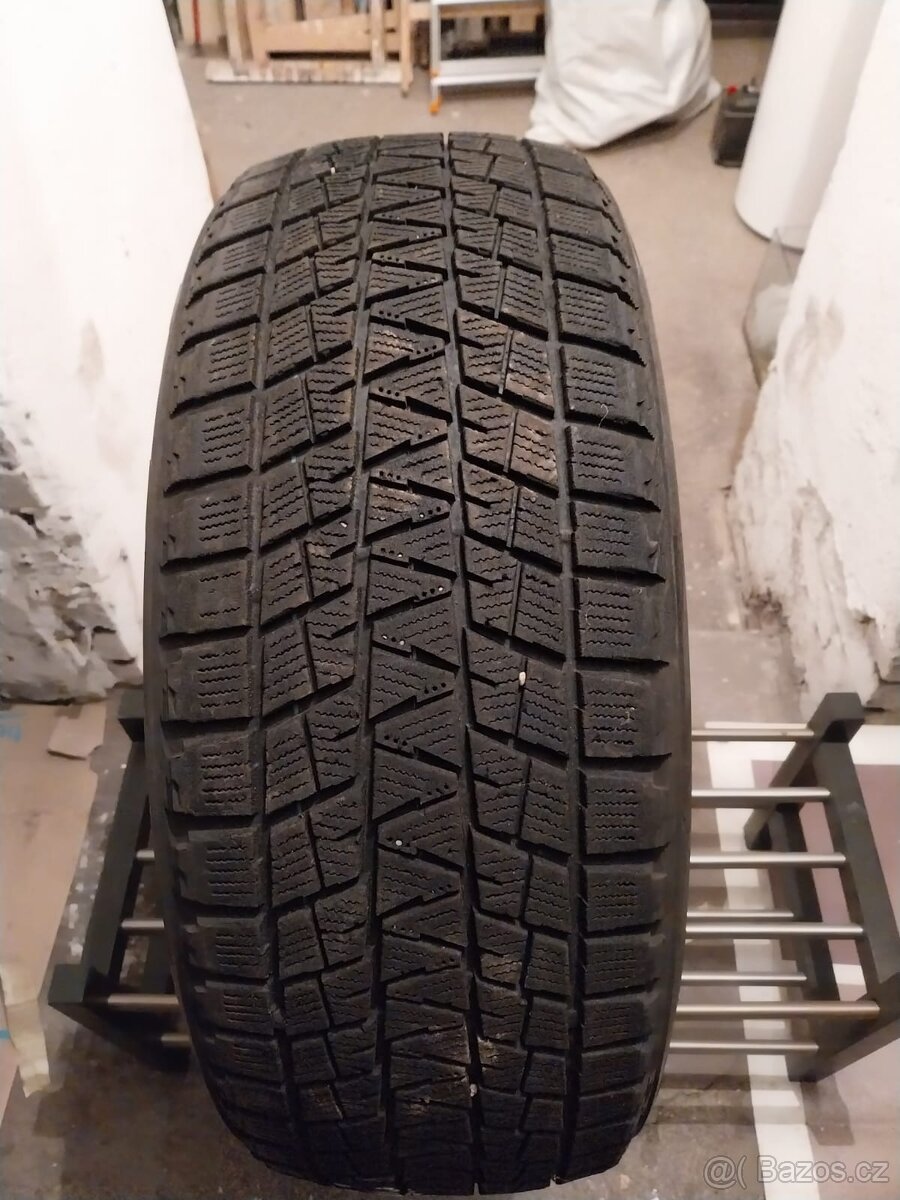 Zimní pneumatiky 225/55 R18 Bridgestone