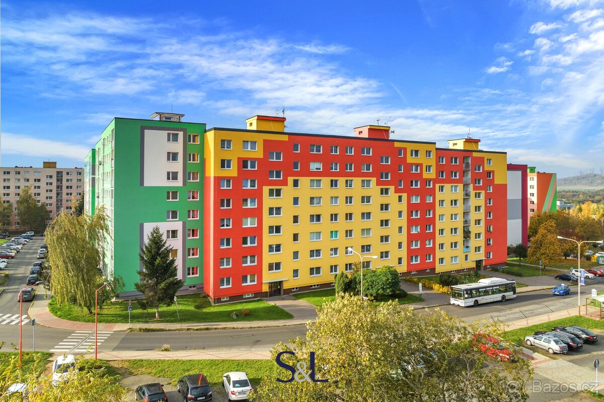 Nabízíme k pronájmu bytovou jednotku o dispozici 3+1 s lodži
