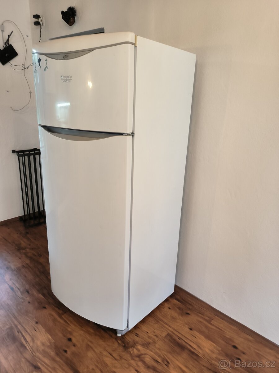 Chladnička Hotpoint - Ariston