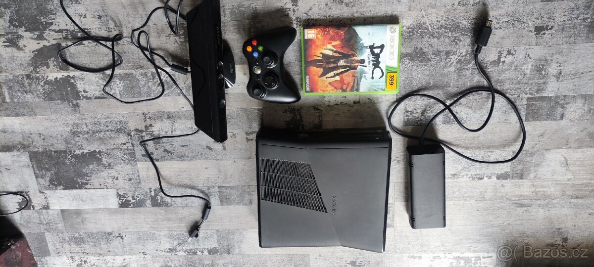 Xbox 360 + ovladač +Kinect kamera + hra Devil May Cry