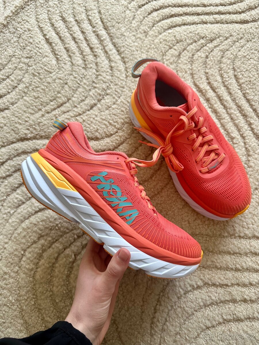 korálové tenisky Hoka, vel 37