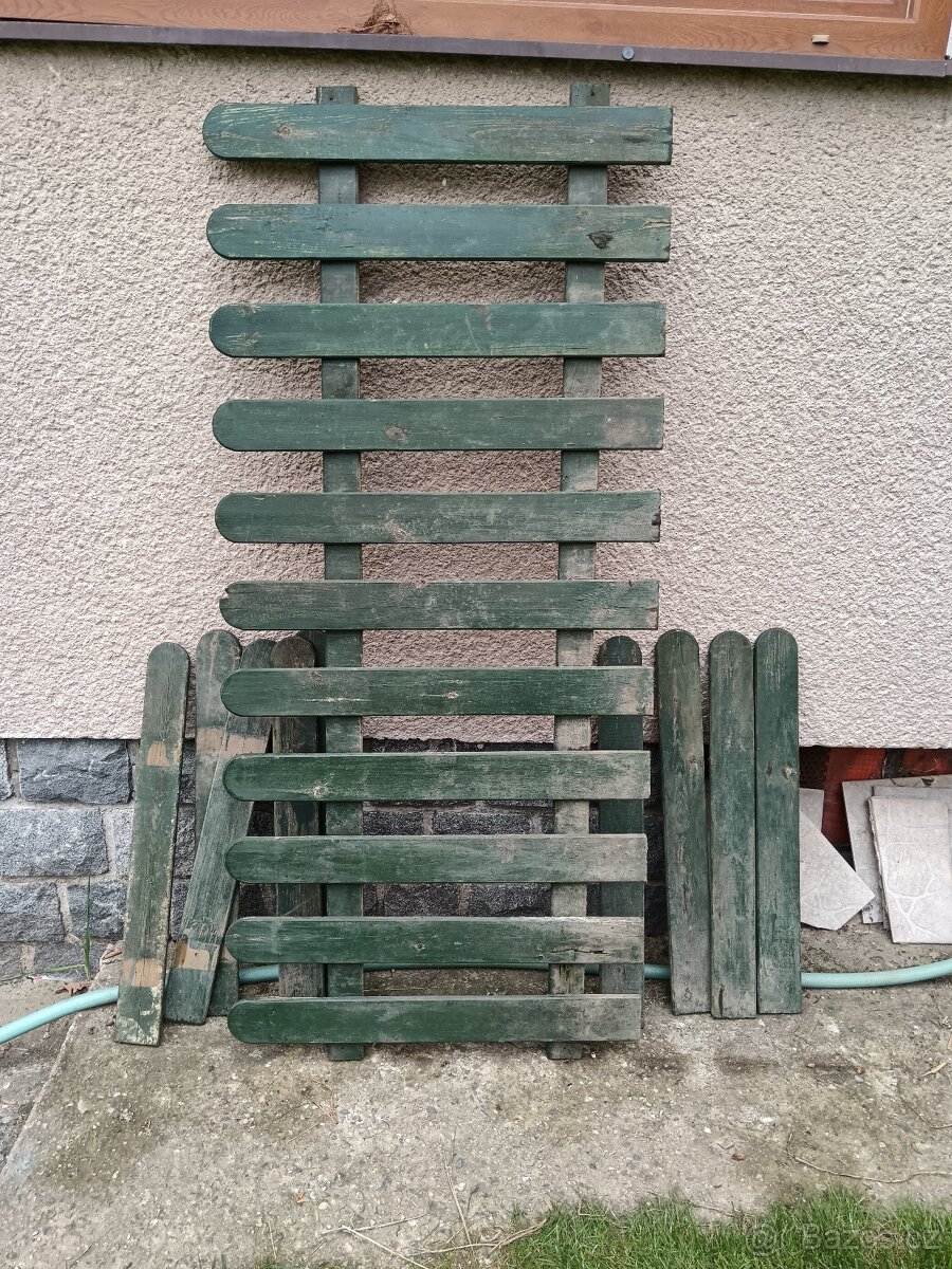 Dřevěné plotové díly