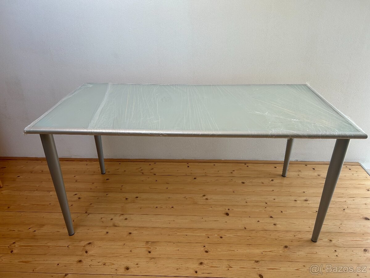Prodám psací stůl se skleněnou deskou