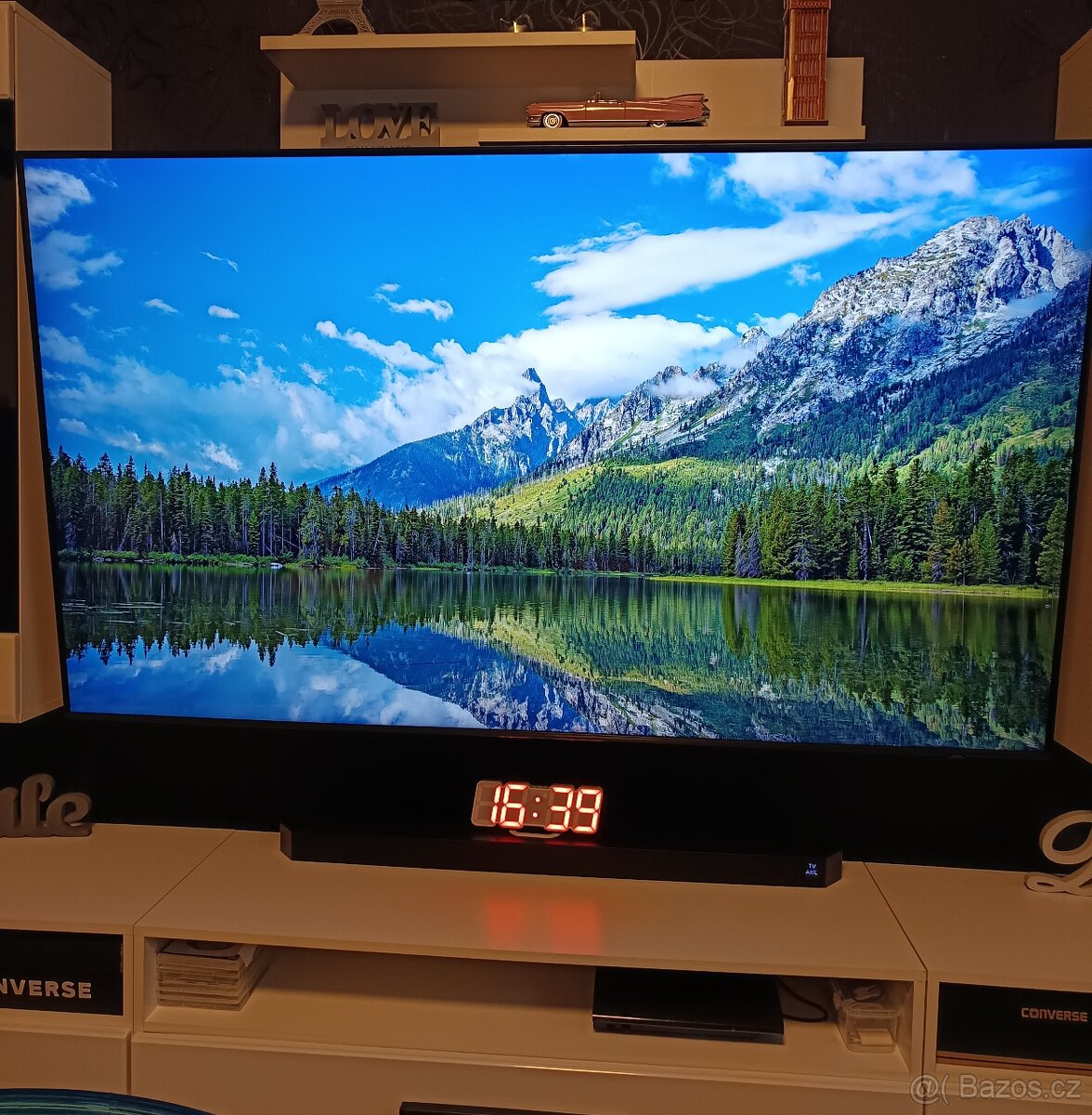 QLED televize Samsung QE75Q60D 75" 4K