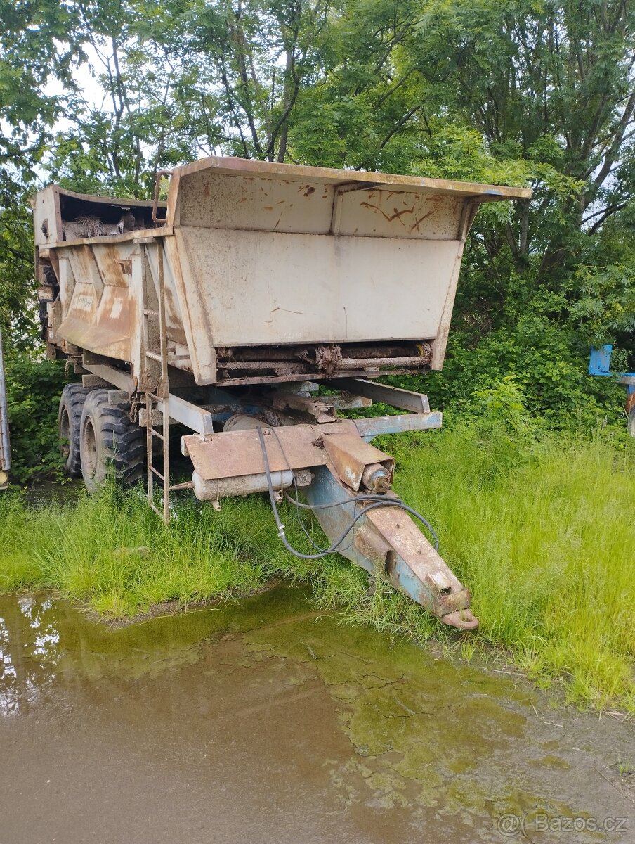 Rozmetadlo hnoje RMA 8.