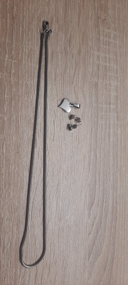 šperky z chirurické oceli - řetízek, přívěsek, náušnice