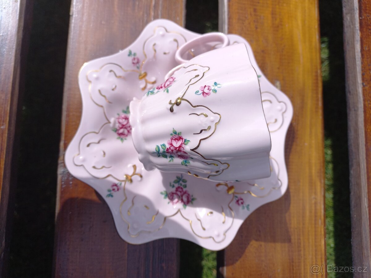 Porcelánový hrníček