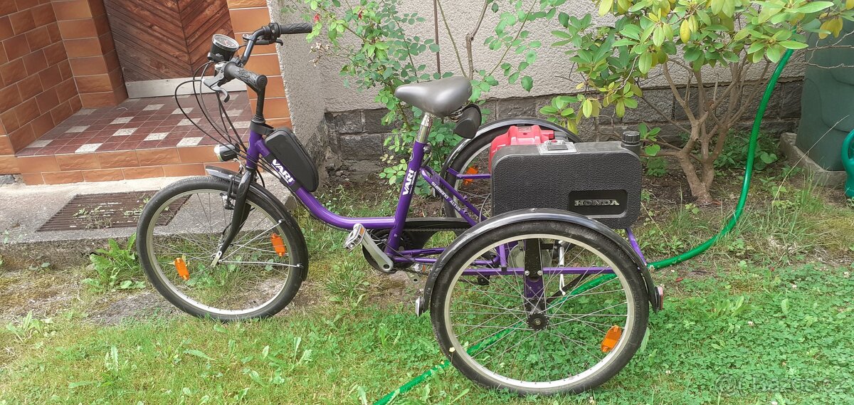 Motorová tříkolka