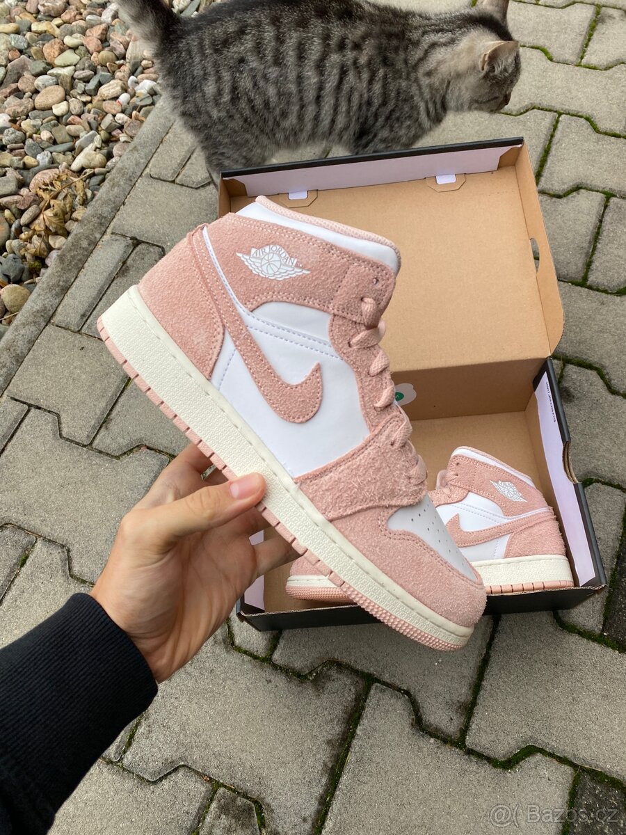 Jordan 1 Mid Legend Pink Růžová, velikost 40